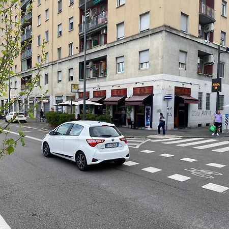 Bnb Milano Dipinta Di Blu Екстер'єр фото